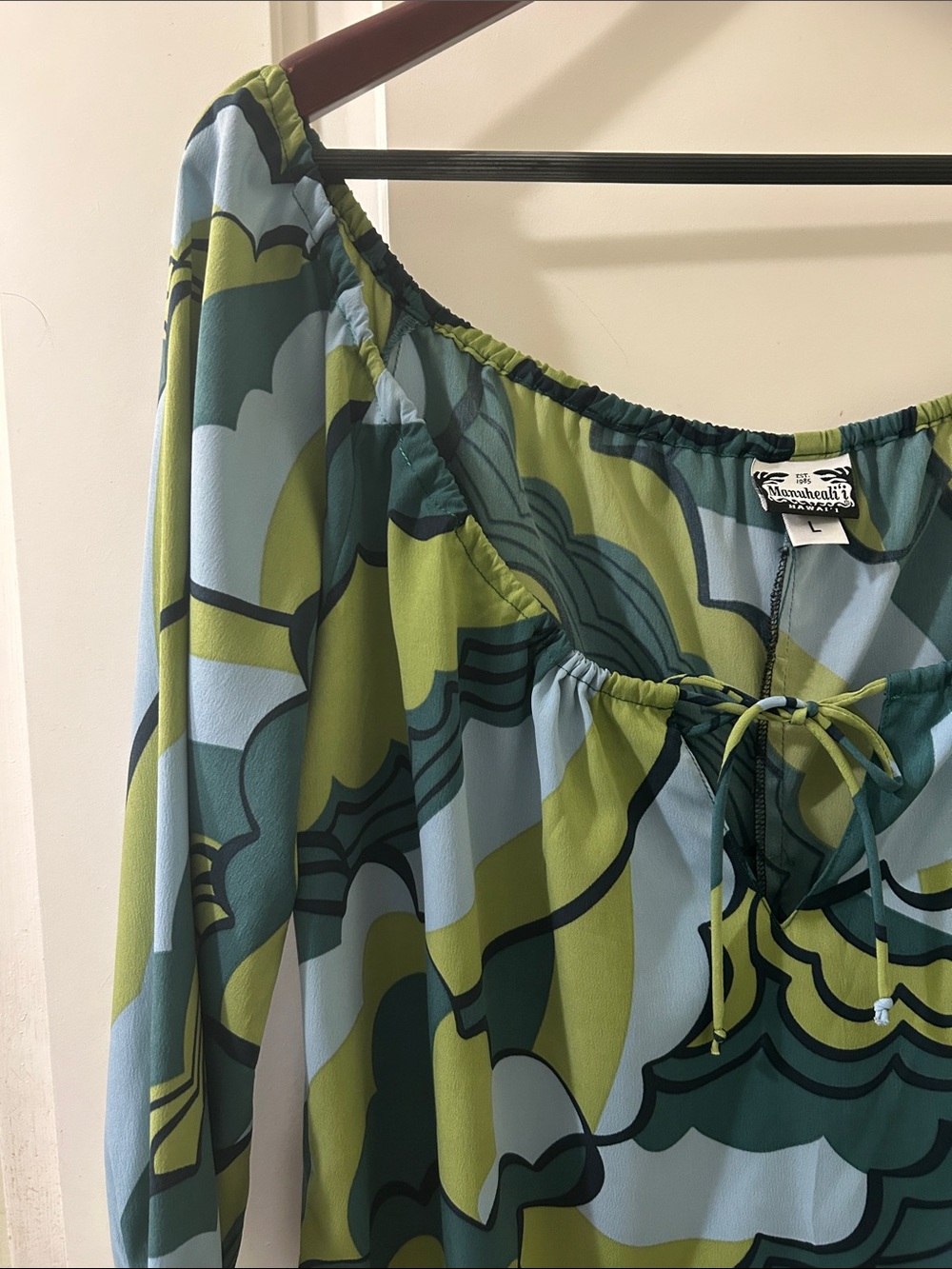 Manuheali'i Hawaiian Dress Womens Sz L Green Blue Wave-Print Alohawear - Picture 2 of 7